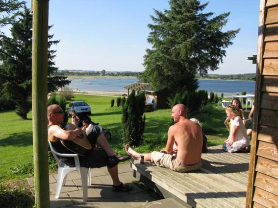 Vikaer Strand Camping & Cottages Diernæs 객실 사진
